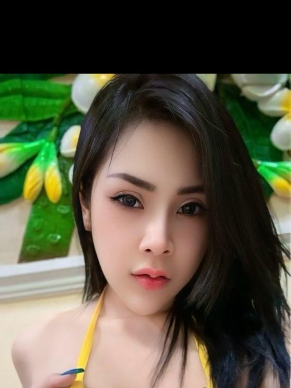 Experience Unforgettable Moments with Sayaka Frost Today